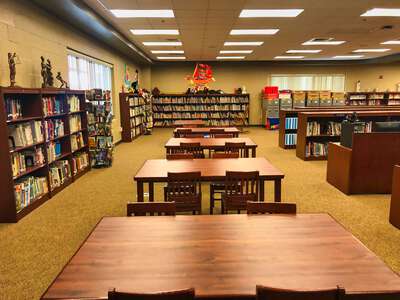 Radcliff Elementary School Library in Radcliff