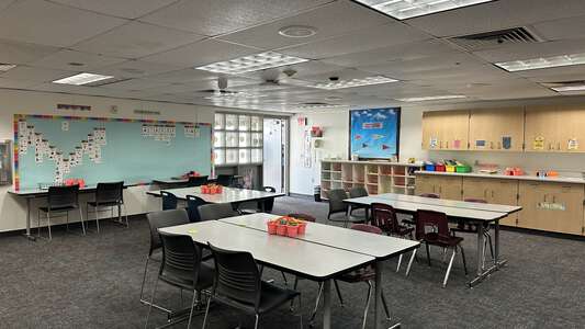 Edison Elementary School Classroom Standard in Phoenix 2
