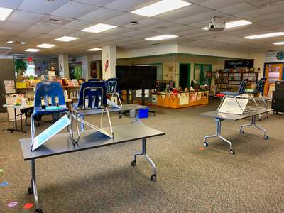 Graham Elementary School Library in Austin