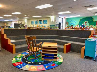 Graham Elementary School Library in Austin