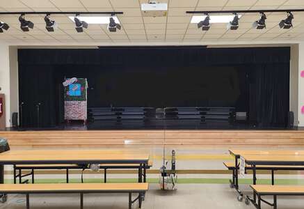 Pershing K-8 School Cafeteria in Orlando