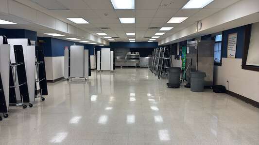 Cameron - Daniel R Cameron Elementary School Cafeteria in Chicago 3