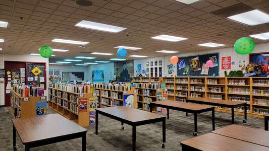 Adams - Kirk L. Elementary School Library in Las Vegas 3