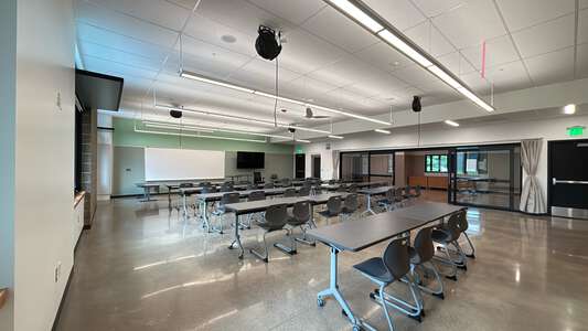 Lake Oswego Middle School (Under Construction) Classroom Standard in Lake Oswego 3