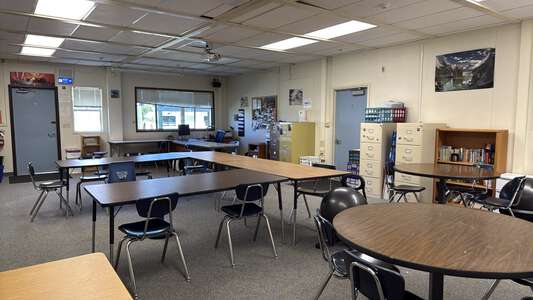 Alta Vista High School Classroom Standard in Vista 4