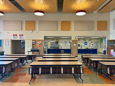 Chávez Elementary School Cafeteria in Salem
