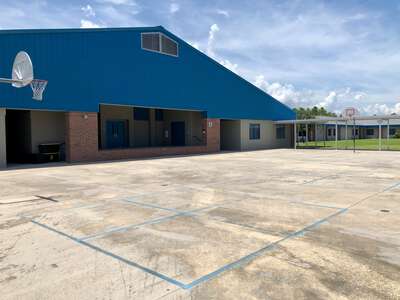 Belle Terre Elementary School Outdoor Basketball Courts in Palm Coast