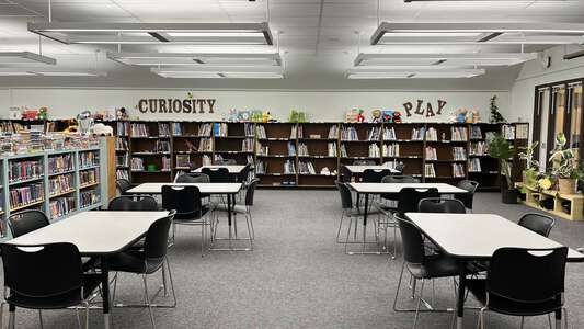 McCornack Elementary School Library in Eugene 3