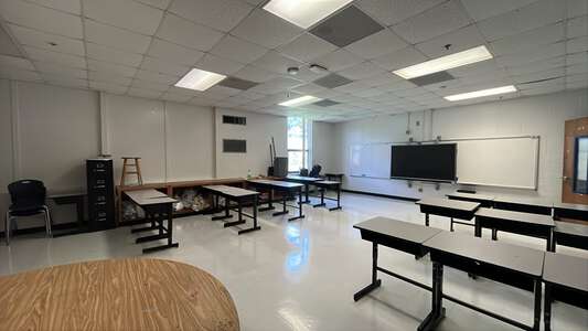 Lee Street Elementary School Classroom Standard in Jonesboro 3
