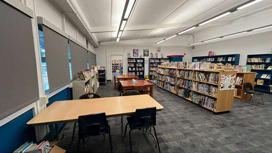 Highland Elementary Library in Seaside