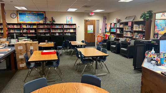 Forest Heights Academy-Excellence Library in Baton Rouge 2