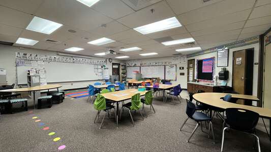 Berkeley Lake Elementary School Classroom Standard in Duluth 3