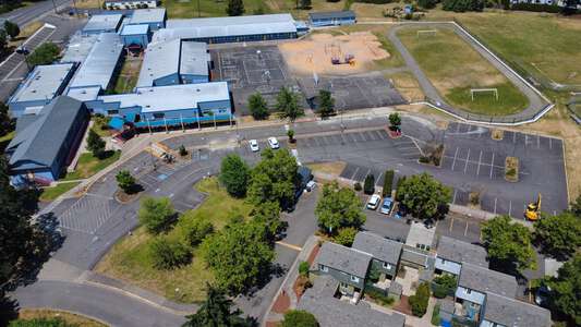 Willagillespie Elementary School Parking Lot - Front in Eugene 2