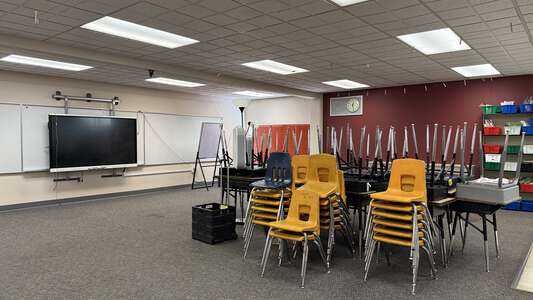 Woodmont K-8 Classroom Standard in Des Moines