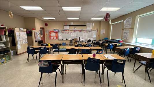 McAuliffe - Sharon Christa McAuliffe Elementary School Classroom Standard in Chicago 2
