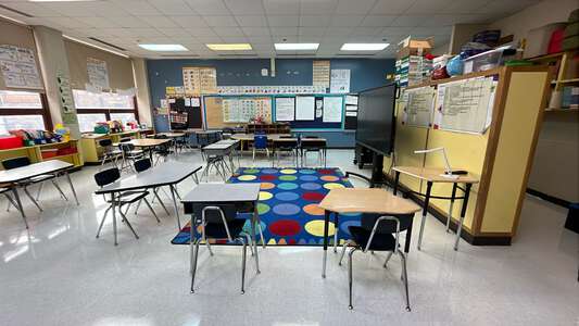 Funston - Frederick Funston Elementary School Classroom Standard in Chicago 3