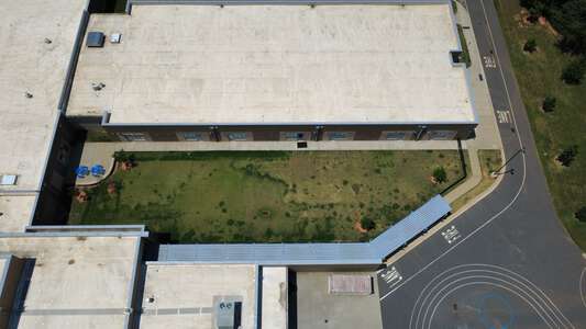 Lansdowne Elementary School Outdoor Area in Charlotte 2