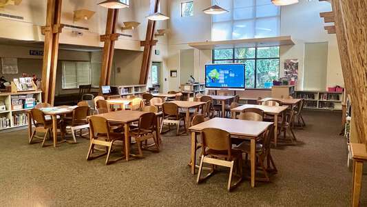 Juanita Elementary School Library in Kirkland