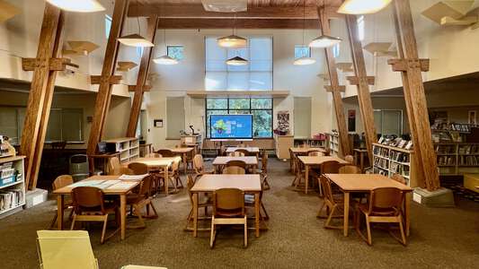 Juanita Elementary School Library in Kirkland