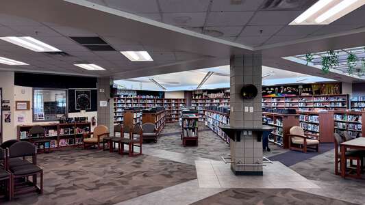 Maricopa High School Library in Maricopa