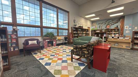 Heritage Trails Elementary School Media Center in Moore 3