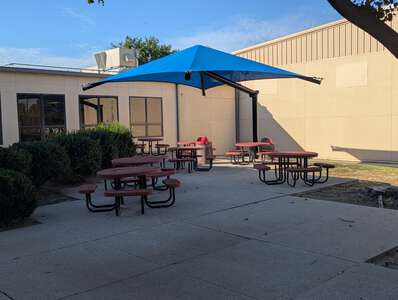 Pinkerton Elementary School Courtyard in Coppell 3