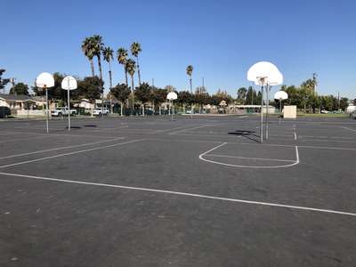 Franklin Elementary School Outdoor Basketball Courts in Anaheim