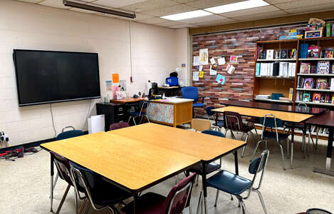 Graham - Ray Graham Training Center High School Classroom Standard in Chicago