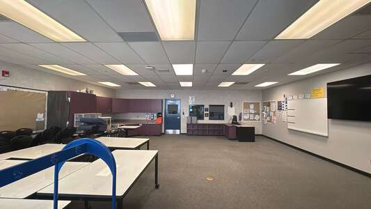 Sierra Vista Elementary School Classroom Standard in Perris 2