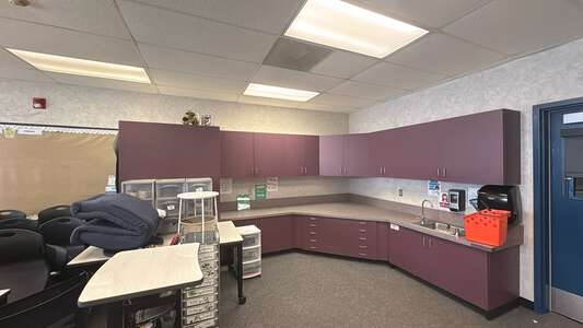 Sierra Vista Elementary School Classroom Standard in Perris 4