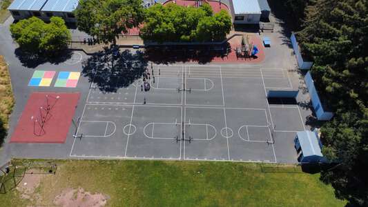Sleepy Hollow Elementary School Outdoor Basketball Courts in Orinda