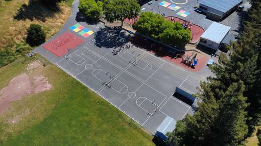 Sleepy Hollow Elementary School Outdoor Basketball Courts in Orinda