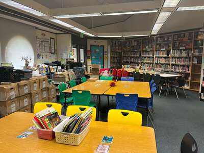 Glen Cove Elementary School Library in Vallejo