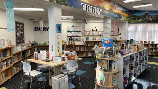 Corporate Landing Elementary School Library in Virginia Beach 3