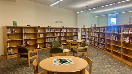 Jean McClung Middle School Library in Fort Worth 2