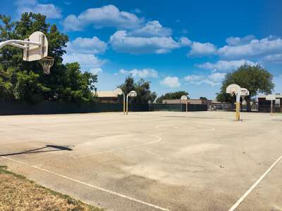 Goshen Elementary School Outdoor Basketball Courts 1 in Visalia