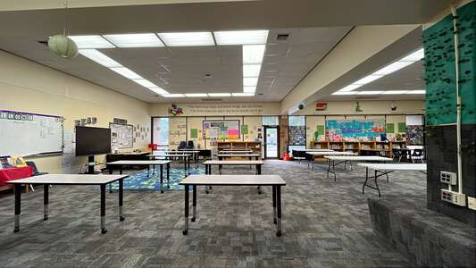 Stanley Elementary School Library in Wichita 3