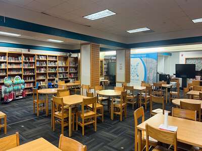 Stevens Park Elementary School Library in Dallas