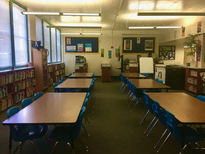 C.E. Dingle Elementary School Library in Woodland