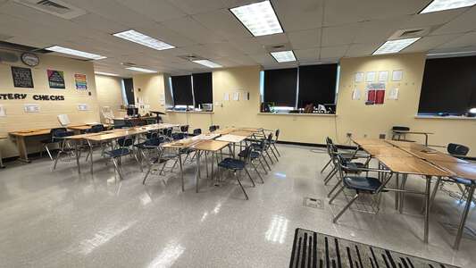 Wichita Heights High School Classroom Standard in Wichita 4