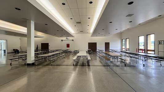 Hood River Valley High School Cafeteria in Hood River