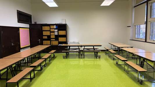Henderson - Charles R Henderson Elementary School Cafeteria 110 in Chicago 3
