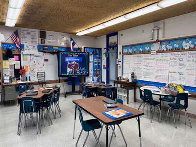 Richard Lagow Elementary School Classroom Standard in Dallas