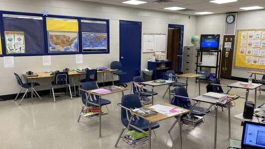 Eisenhower Middle School (1324) Classroom Standard in Gibsonton