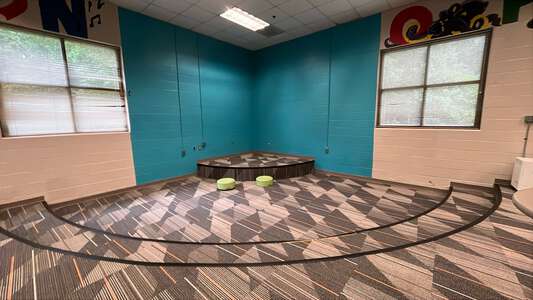 T.J. Perkerson Elementary School Media Center in Atlanta 4
