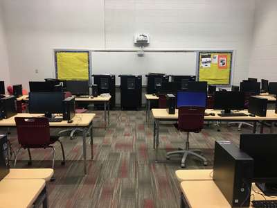 Alma Brewer Strawn Elementary School Computer Lab in Dale 3