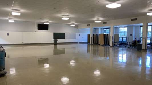 Wilbur Rowe Middle School Cafeteria in Milwaukie