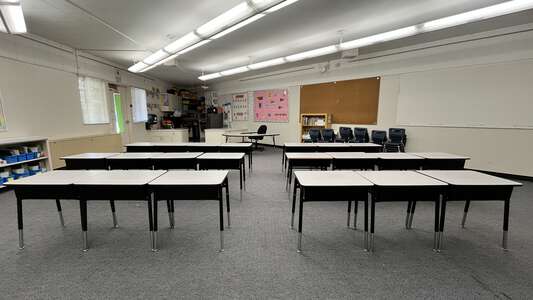 Spring Creek Elementary School Classroom Standard in Eugene