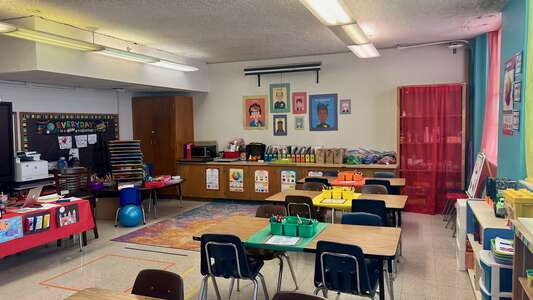 John W. Carpenter Elementary School Classroom Standard in Dallas 2