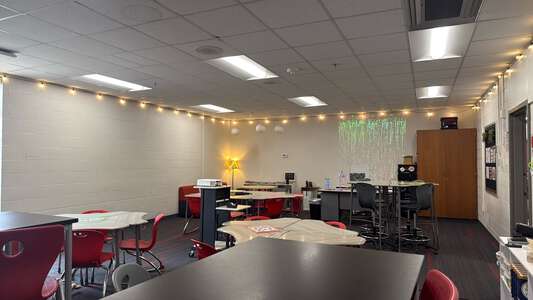 Coppell High School Ninth Grade Room A100 - Classroom - CHS9 in Coppell 2